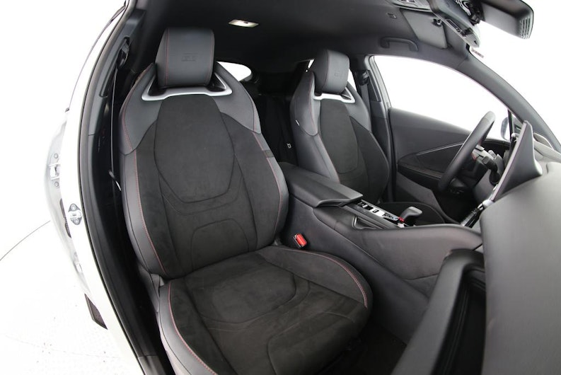 Vehicle image TOYOTA C-HR