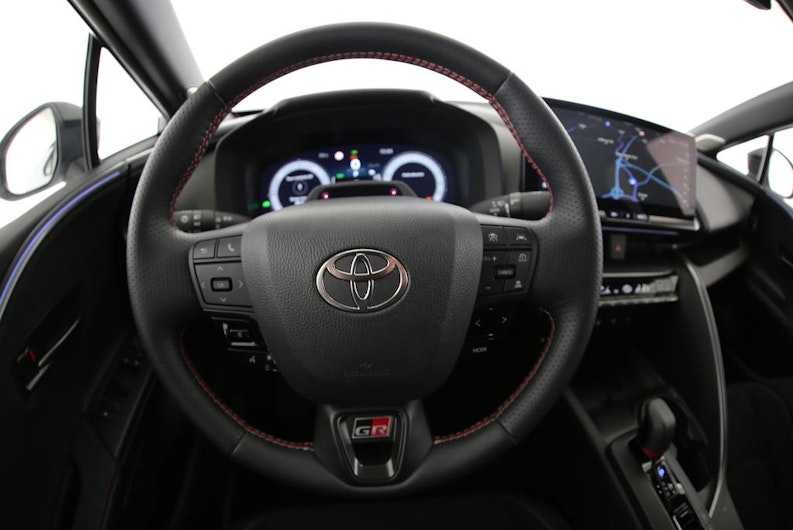 Vehicle image TOYOTA C-HR