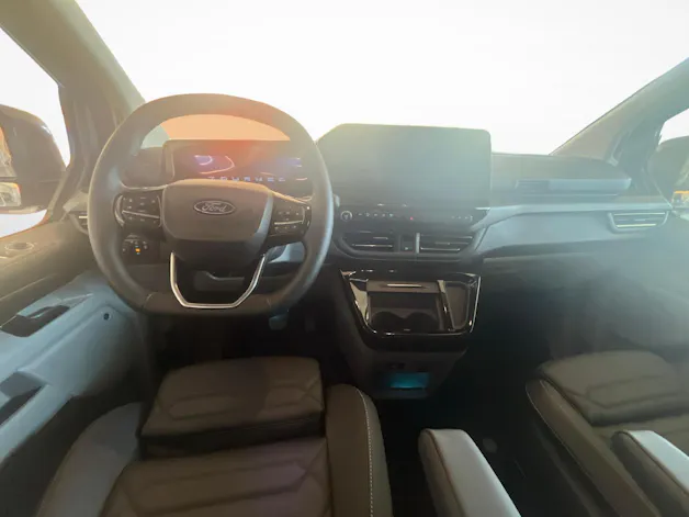 FORD Tourneo C Bus 340 L2 2.5 Duratec 233 Titanium X PHEV