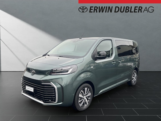 First vehicle image