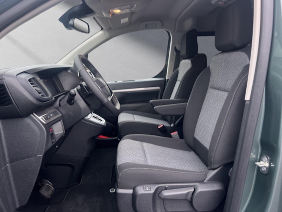 Vehicle image 8 Vehicle image 8