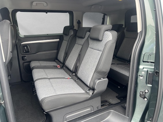 Vehicle image 9 Vehicle image 9