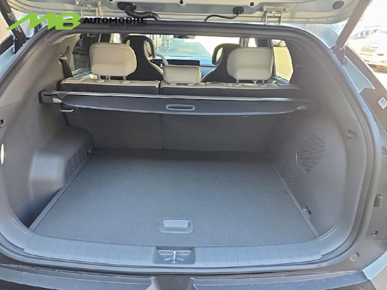 Vehicle image 6 Vehicle image 6