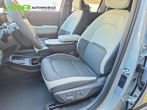 Vehicle image 8 Vehicle image 8