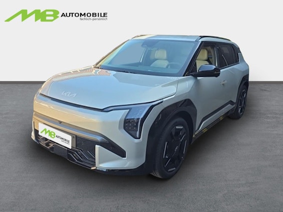 First vehicle image First vehicle image