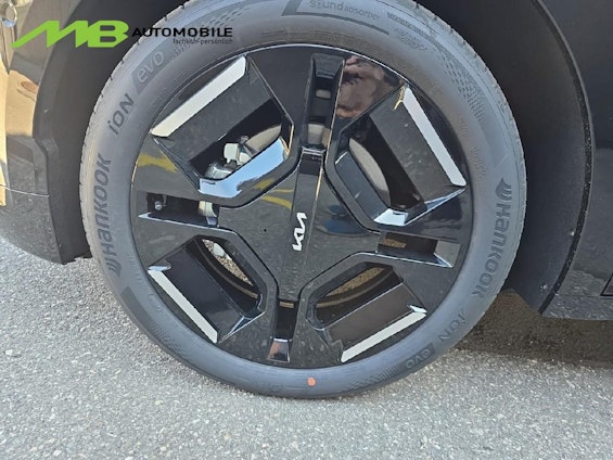 Vehicle image 15 Vehicle image 15