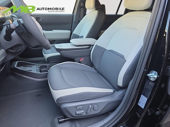 Vehicle image 8 Vehicle image 8