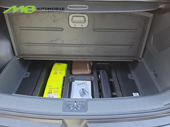 Vehicle image 6 Vehicle image 6