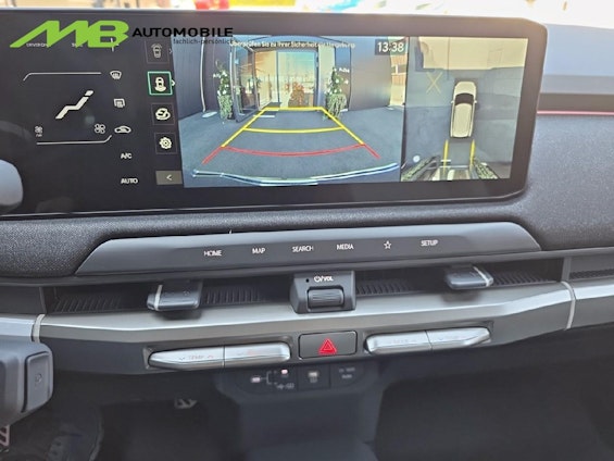 Vehicle image 13 Vehicle image 13