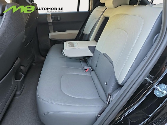 Vehicle image 9 Vehicle image 9