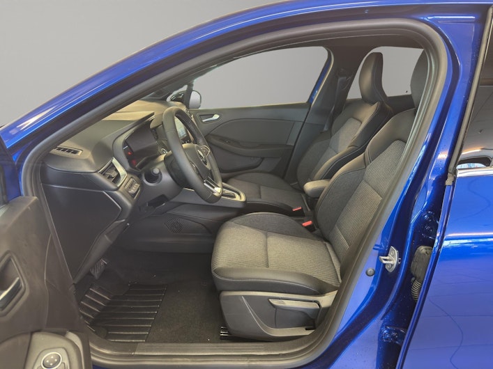 Vehicle image MITSUBISHI COLT