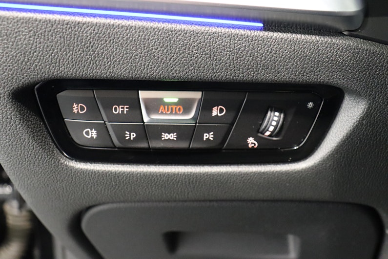 Vehicle image BMW 3 SERIES