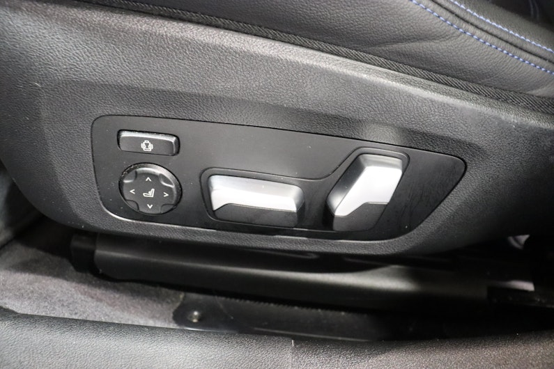 Vehicle image BMW 3 SERIES