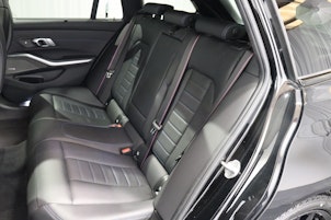 Vehicle image BMW 320d xDrive SAG Touring