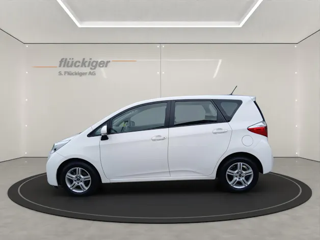 Toyota Verso-S 1.33 VVT-i Linea Luna