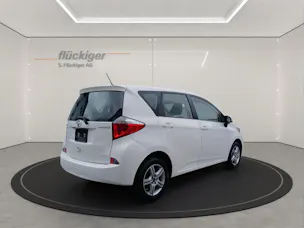 Toyota Verso-S 1.33 VVT-i Linea Luna