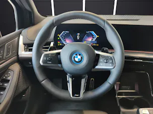 BMW 230e xDrive paddles Active Tourer