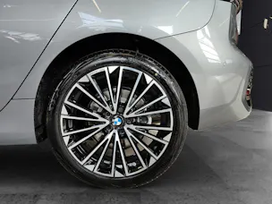 BMW 230e xDrive paddles Active Tourer