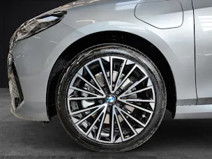 BMW 230e xDrive paddles Active Tourer