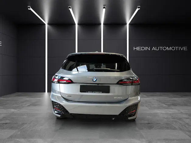 BMW 230e xDrive paddles Active Tourer