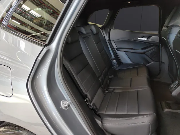 BMW 230e xDrive paddles Active Tourer
