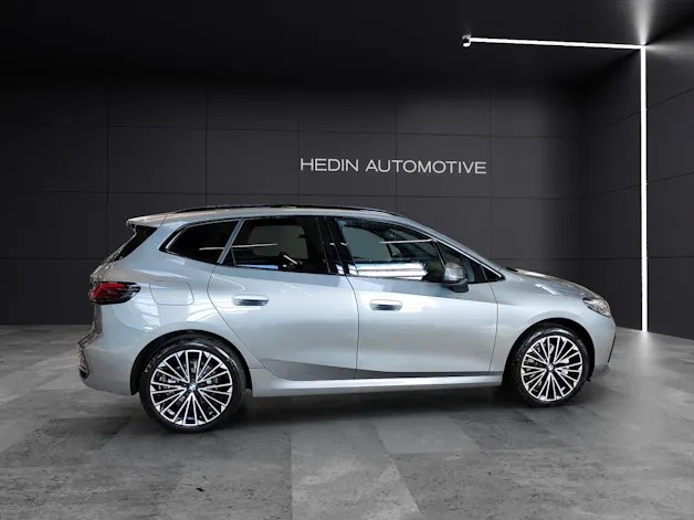 BMW 230e xDrive paddles Active Tourer