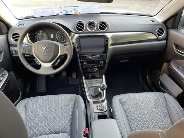 Suzuki Vitara 1.4 T Compact Top Hybrid 4x4