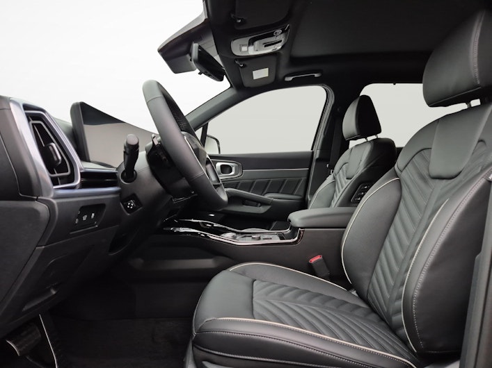 Vehicle image KIA SORENTO