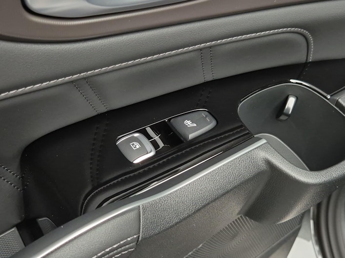 Vehicle image KIA SORENTO