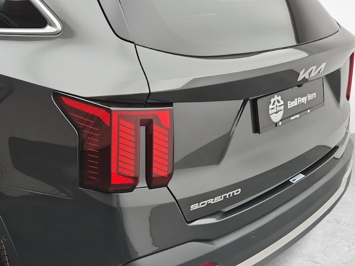 Vehicle image KIA SORENTO