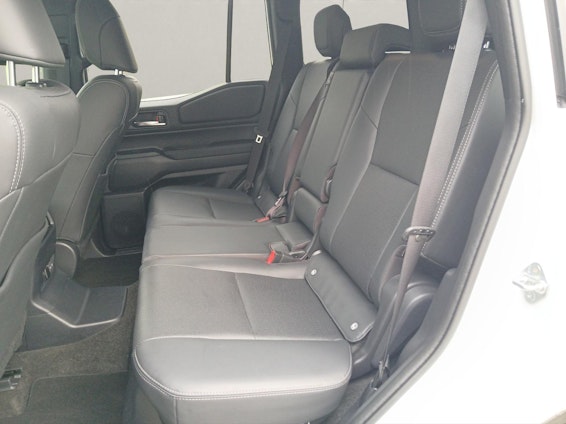 Vehicle image 9 Vehicle image 9