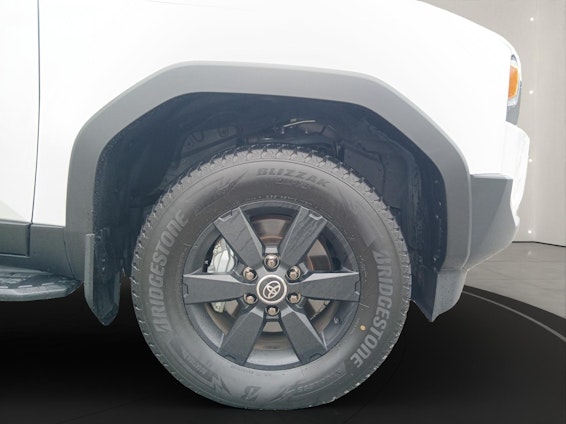 Vehicle image 15 Vehicle image 15