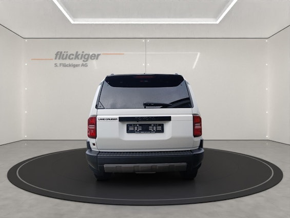 Vehicle image 5 Vehicle image 5