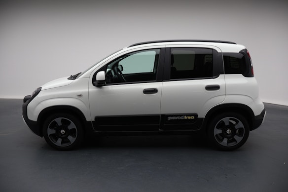 FIAT Panda 1.0 Hybrid Cross 1