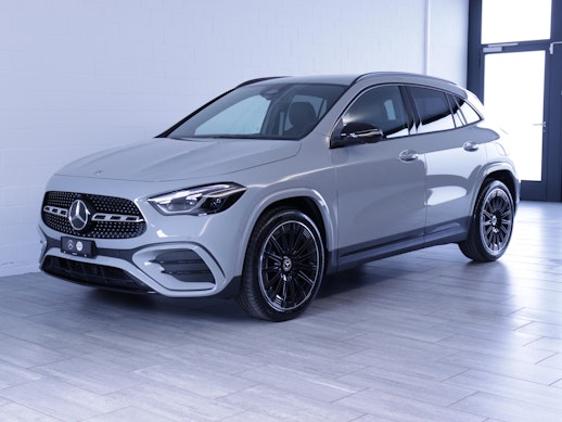 MERCEDES-BENZ GLA 200 Night Star AMG Line 0
