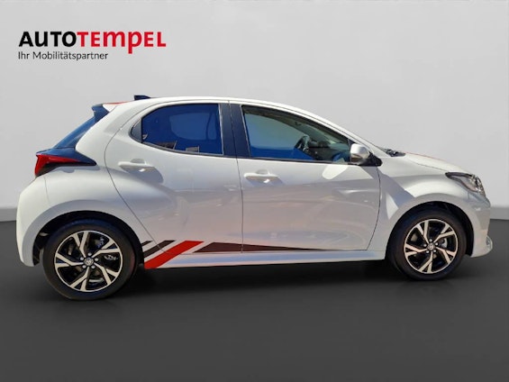 Vehicle image 4 Vehicle image 4