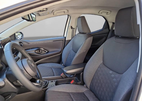 Vehicle image 8 Vehicle image 8