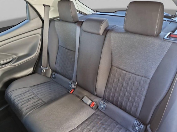 Vehicle image 10 Vehicle image 10