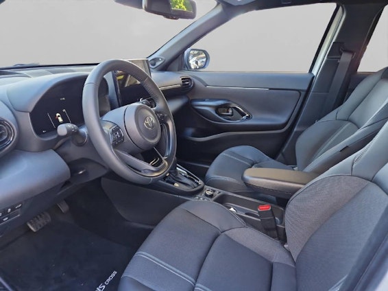 Vehicle image 8