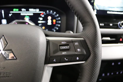 MITSUBISHI OUTLANDER 13