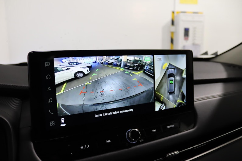 Vehicle image MITSUBISHI OUTLANDER