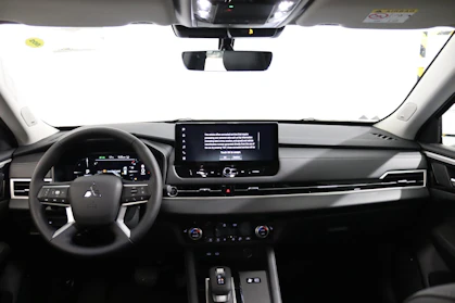 MITSUBISHI OUTLANDER 6
