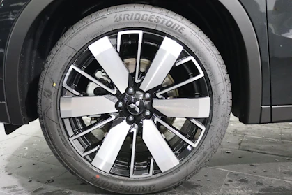 MITSUBISHI OUTLANDER 16