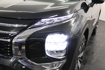 MITSUBISHI OUTLANDER 15