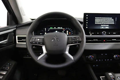 MITSUBISHI OUTLANDER 9