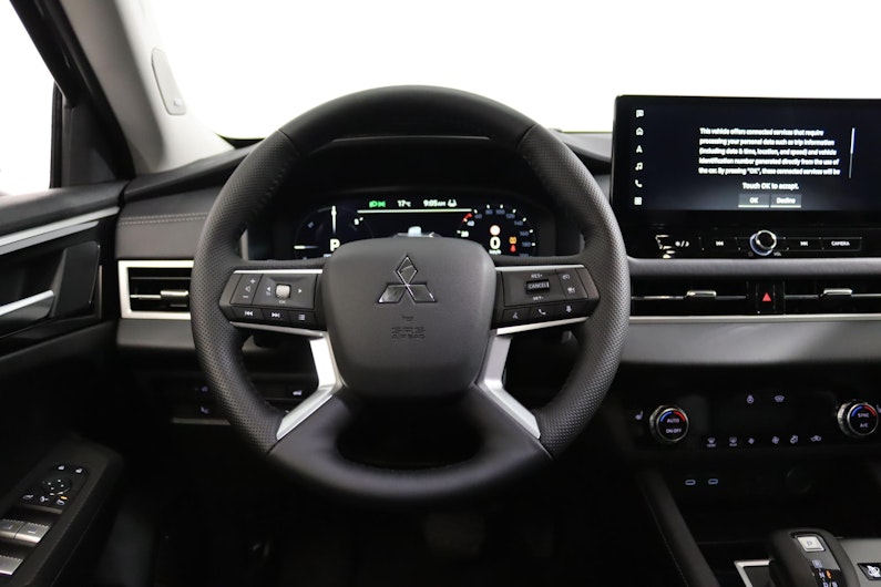 Vehicle image MITSUBISHI OUTLANDER