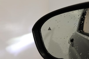 Vehicle image MITSUBISHI Outlander 2.4 PHEV Intense 4x4