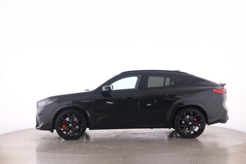 Vehicle image BMW X2