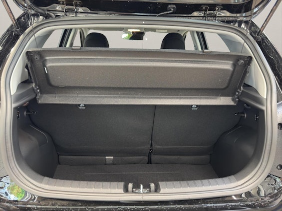 Vehicle image 11 Vehicle image 11