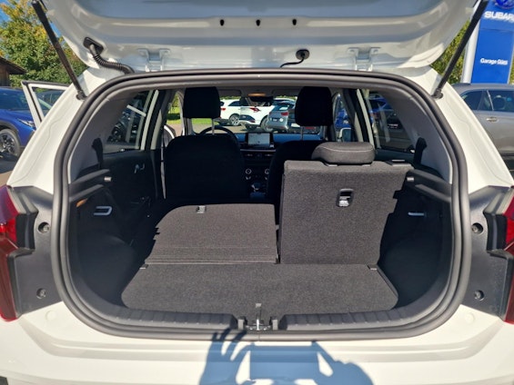 Vehicle image 9 Vehicle image 9